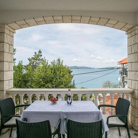 Apartments Lovric Trogir Exterior photo