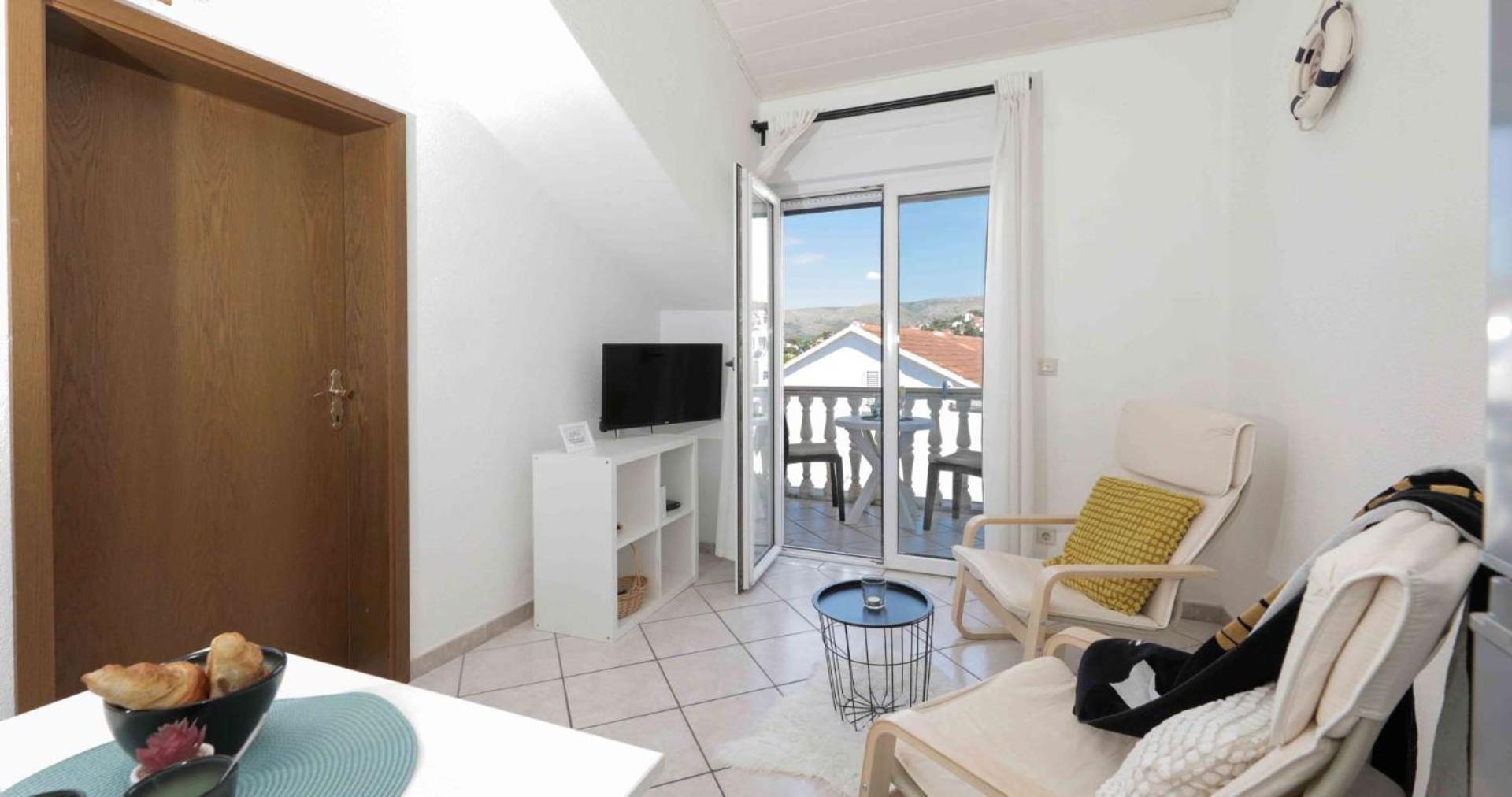 Apartments Lovric Trogir Exterior photo