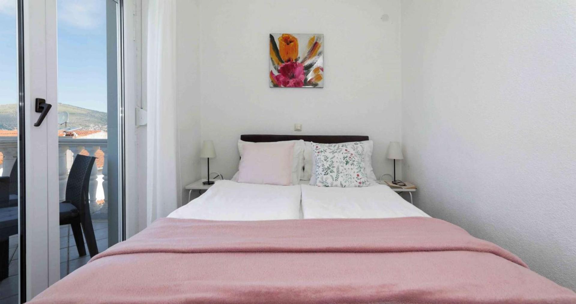 Apartments Lovric Trogir Exterior photo