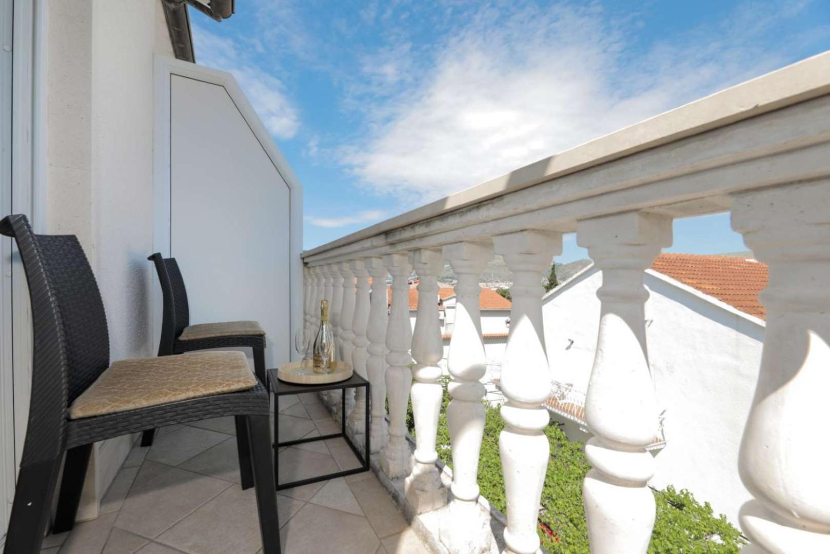 Apartments Lovric Trogir Exterior photo