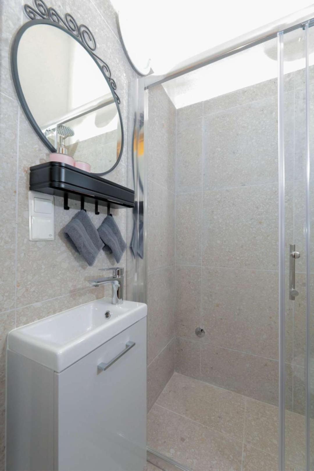 Apartments Lovric Trogir Exterior photo
