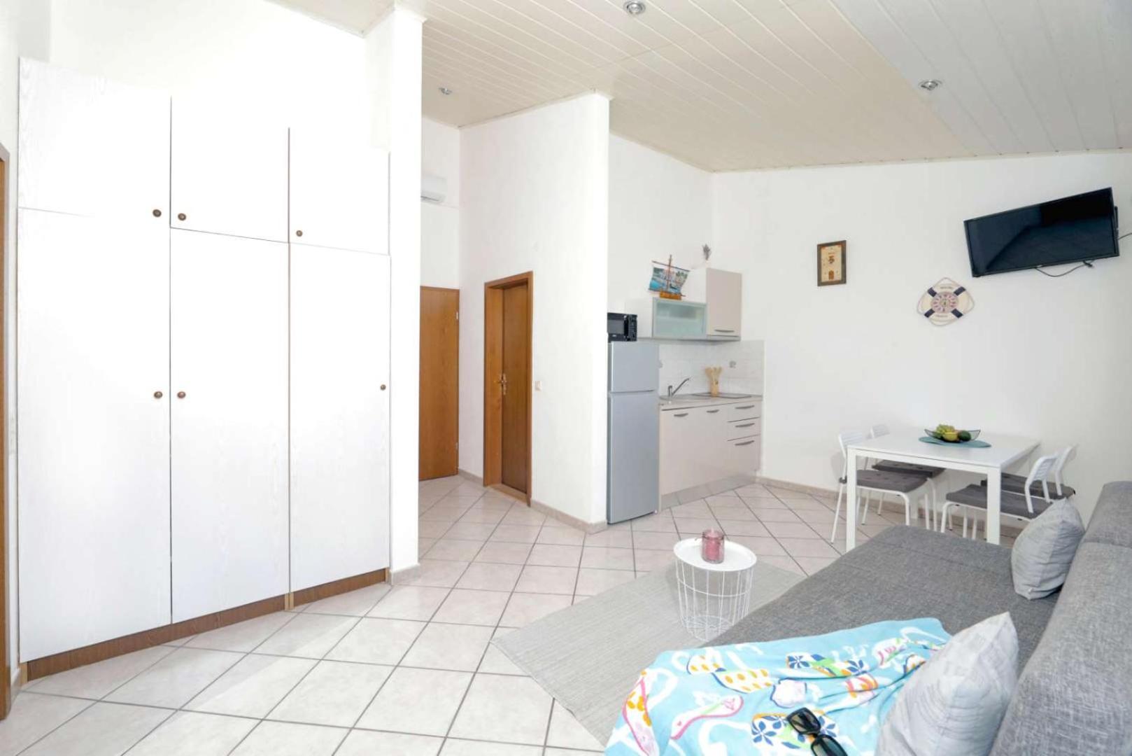 Apartments Lovric Trogir Exterior photo
