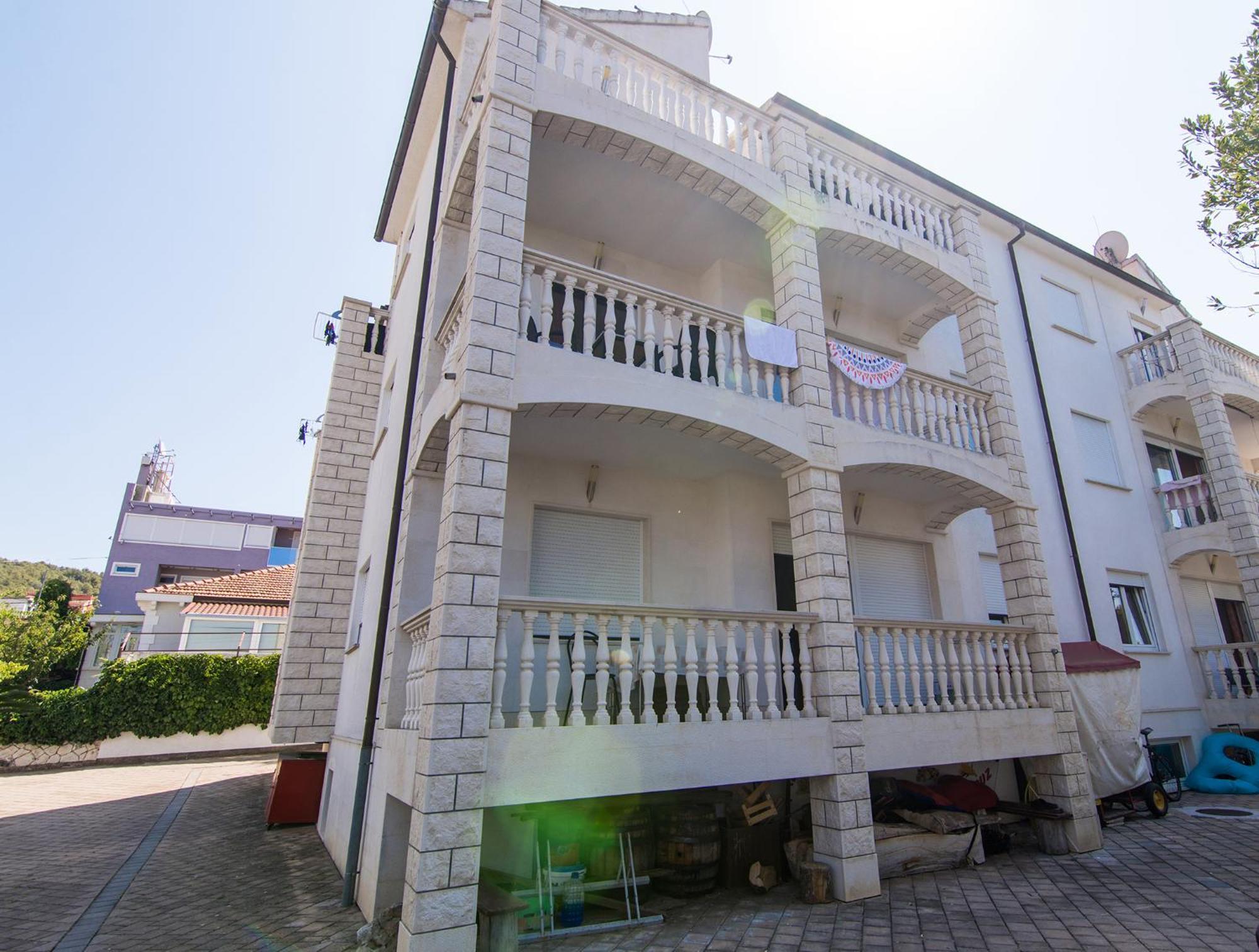 Apartments Lovric Trogir Exterior photo